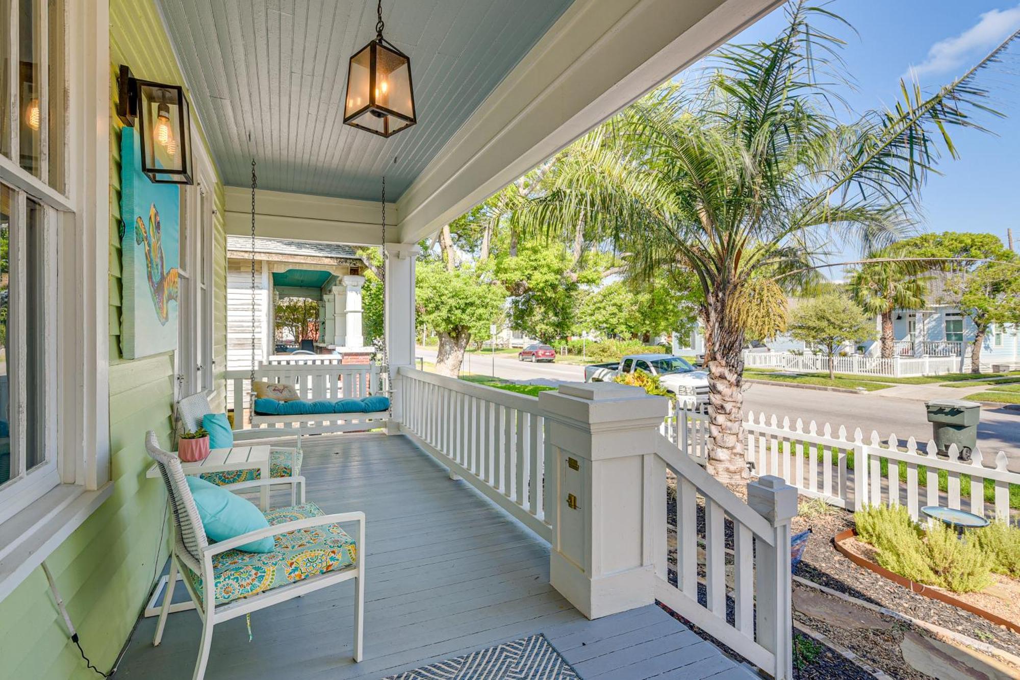 Walk To Galveston Beach Texas Home With Fenced Yard Exterior foto