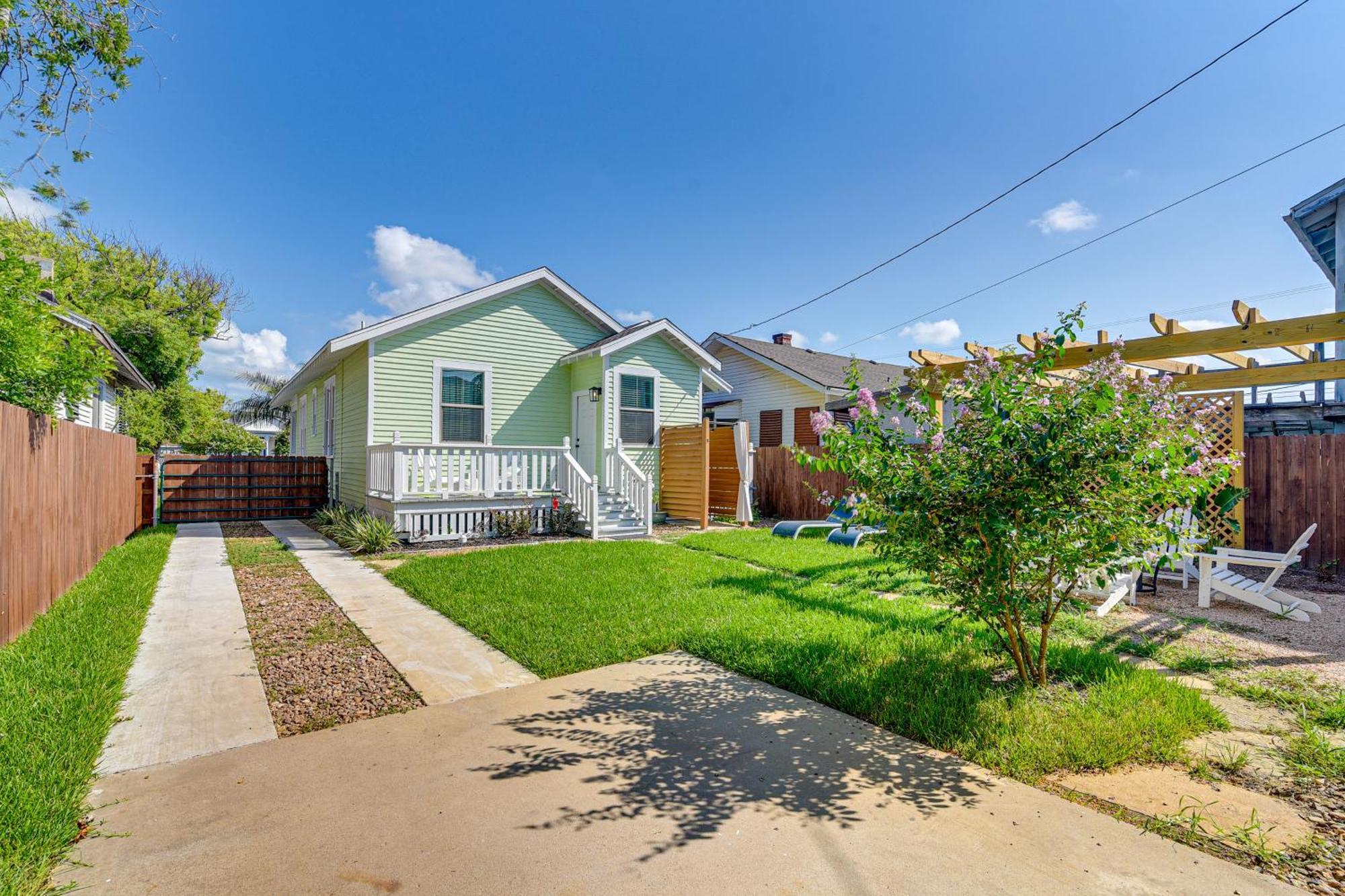Walk To Galveston Beach Texas Home With Fenced Yard Exterior foto